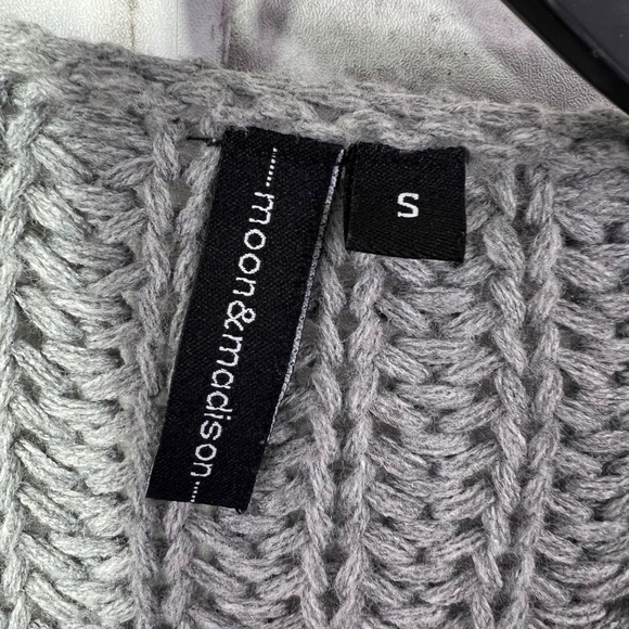 |•MOON & MADISON•| Oversized Grey Cardigan Size Small - Picture 7 of 8